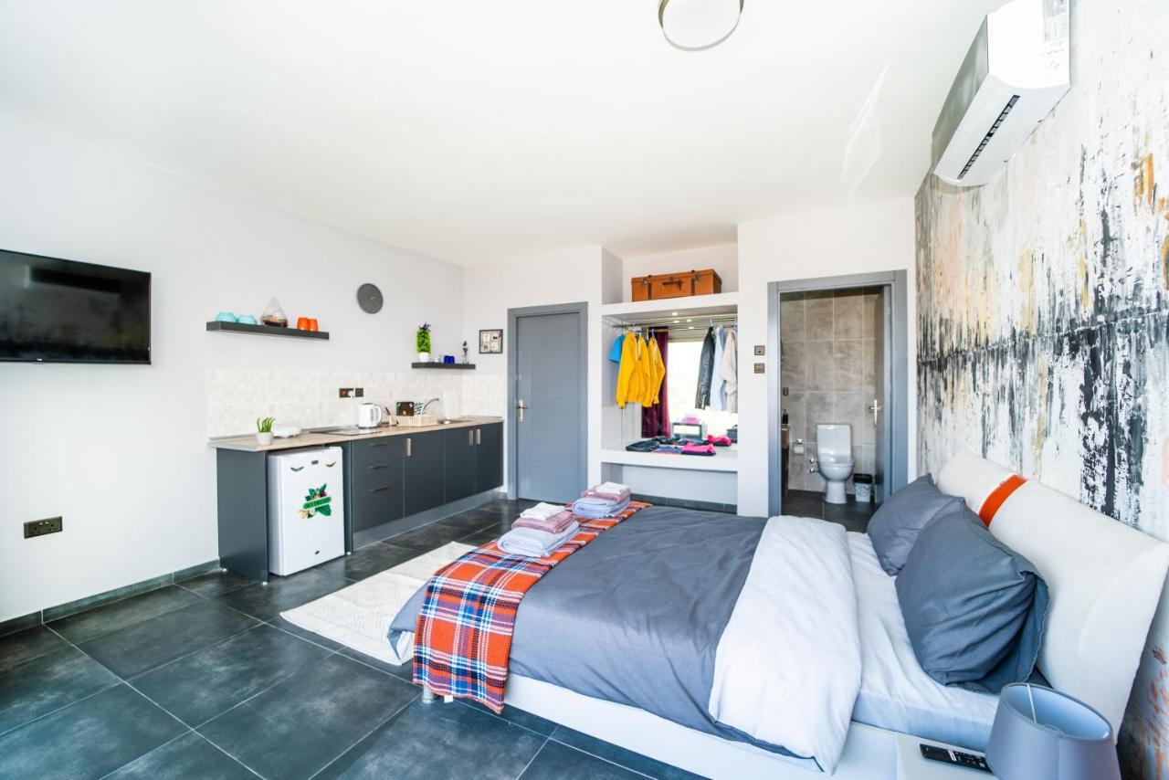 Chardonnay Guest Studio Rooms With Great View For Nature Lovers Kyrenia  Luaran gambar